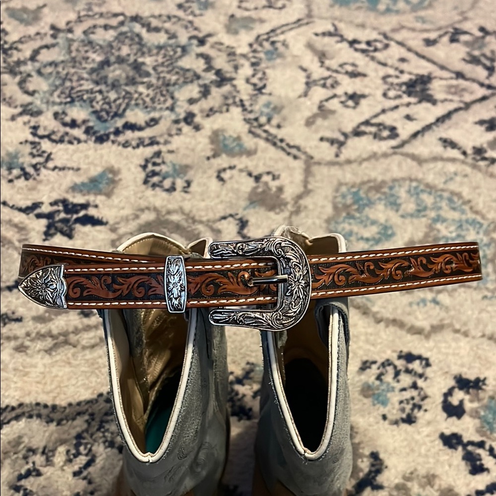 Child Western Leather Belt with Silver Buckle.